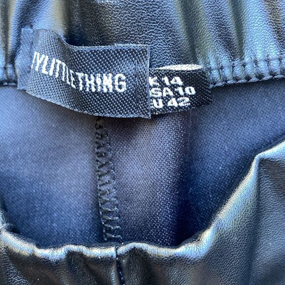 Pretty Little Thing High Waisted PullOn Faux Leather Black Leggings Size 10 - Picture 4 of 10